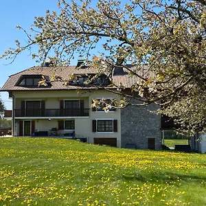  Frühstückspension Ferme Bordbar